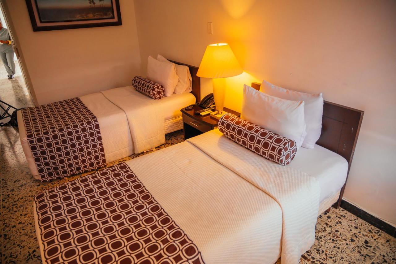 Hotel Tequendama Inn Estacion Buenaventura Kültér fotó
